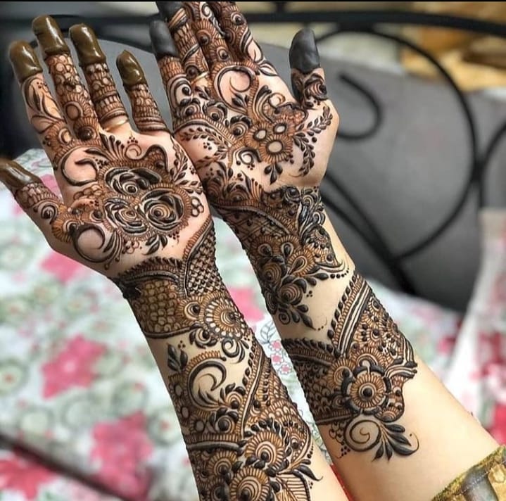 5 Half Hand Easy Simple Henna Or Mehndi Designs For Sawan | 5 half hand  easy simple henna or mehndi designs for sawan | HerZindagi