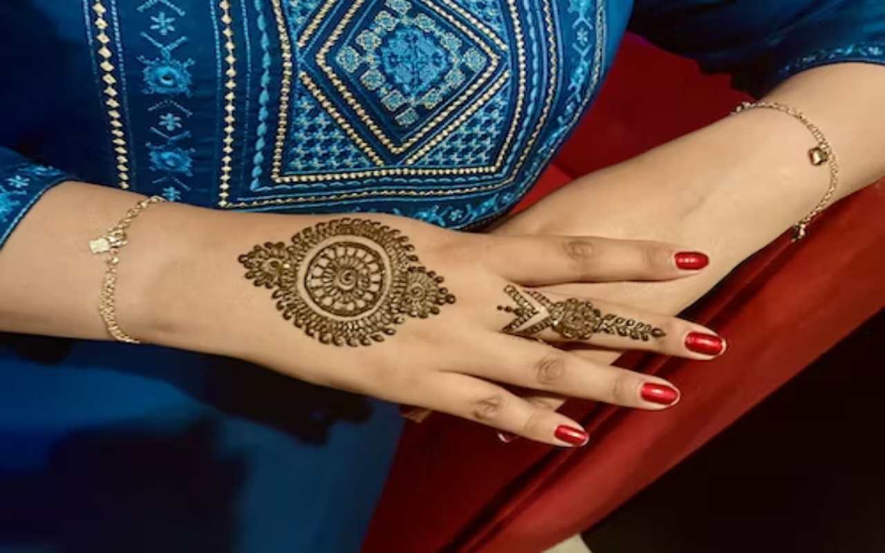 New Arabic Mehndi Designs For Hands - Rakhi Special Mehndi - Mehandi Design  - Mehndi Designs Simple | Mehndi designs for beginners, Hand henna, Henna  hand tattoo