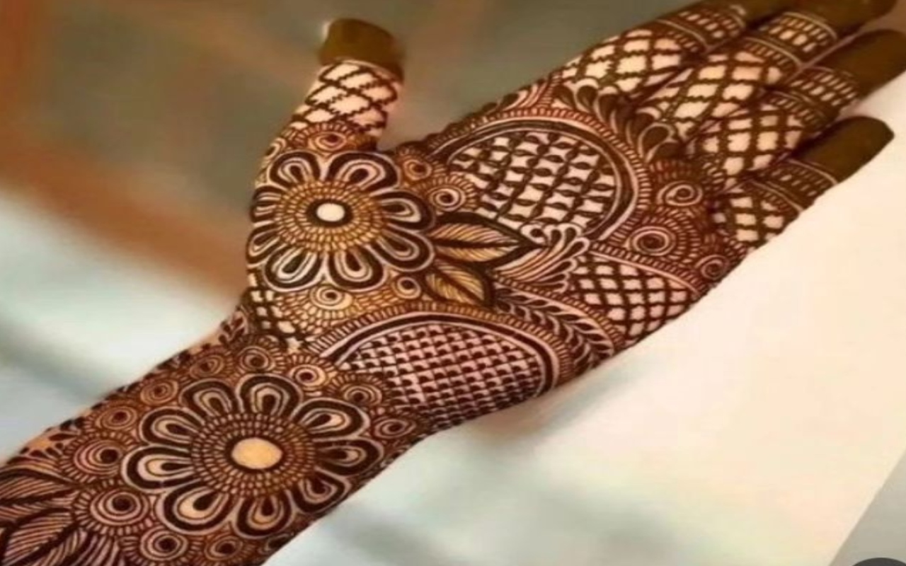 Eid Special Mehndi Design: ईद पर इन डिजाइन के साथ करें लुक कंप्लीट